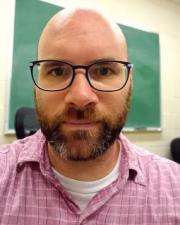 Headshot of Stephen Politzer-Ahles